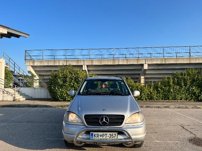 Mercedes-Benz ML 270 2.7 - изображение 2