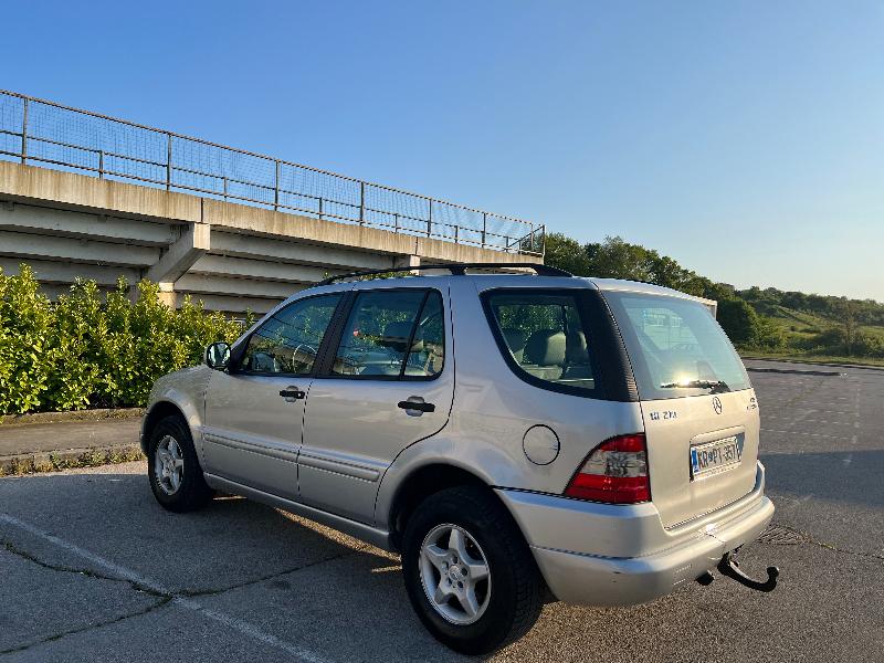 Mercedes-Benz ML 270 2.7 - изображение 6