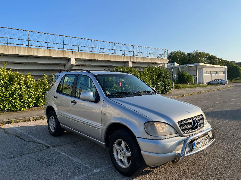 Mercedes-Benz ML 270 2.7 - изображение 3