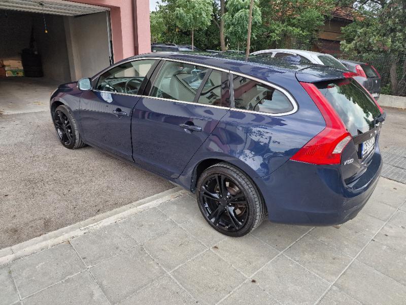 Volvo V60 2.4 d5 - изображение 3