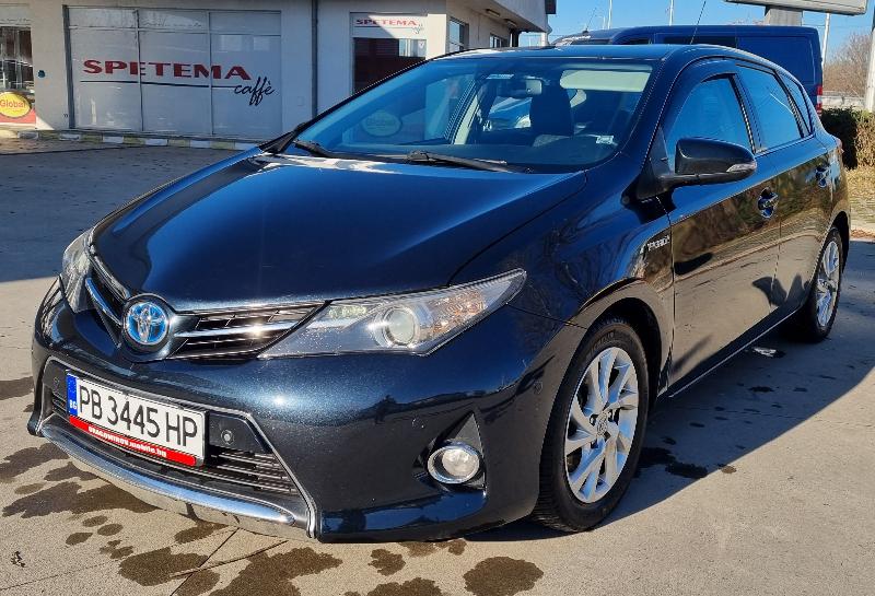 Toyota Auris  - изображение 2