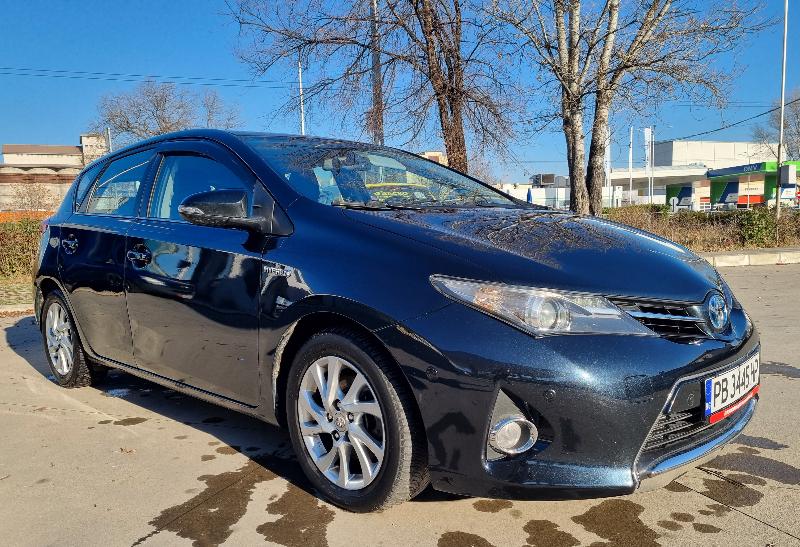 Toyota Auris  - изображение 3