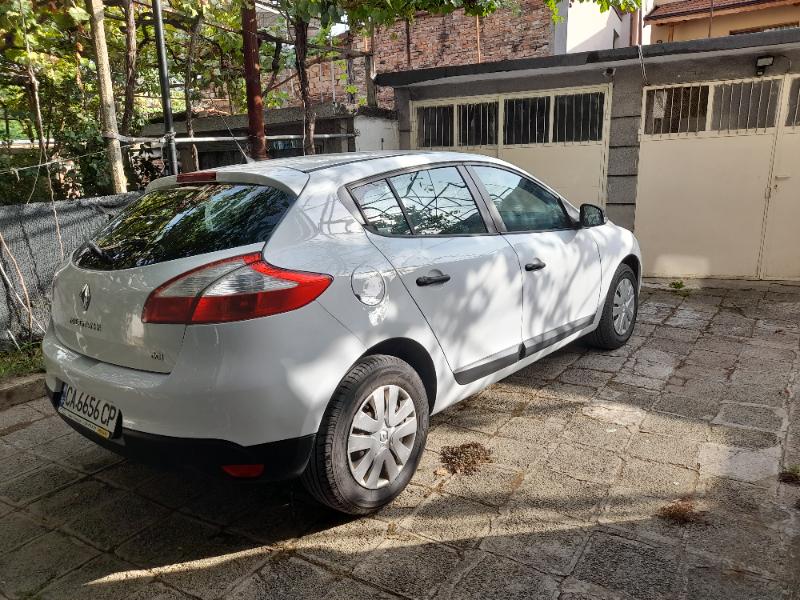 Renault Megane 1.5 dci 90к.с - изображение 5