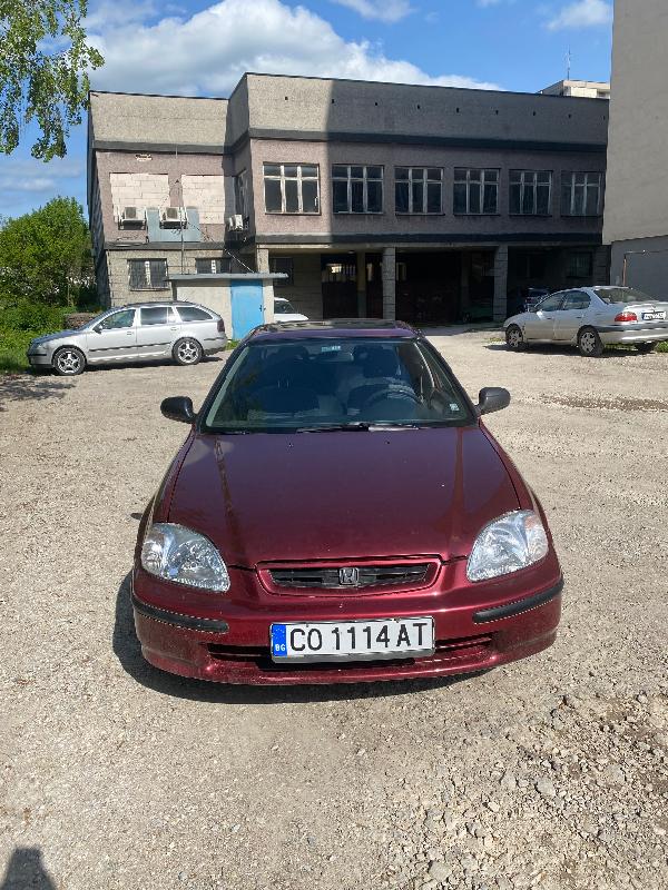 Honda Civic 1.5i  - изображение 2