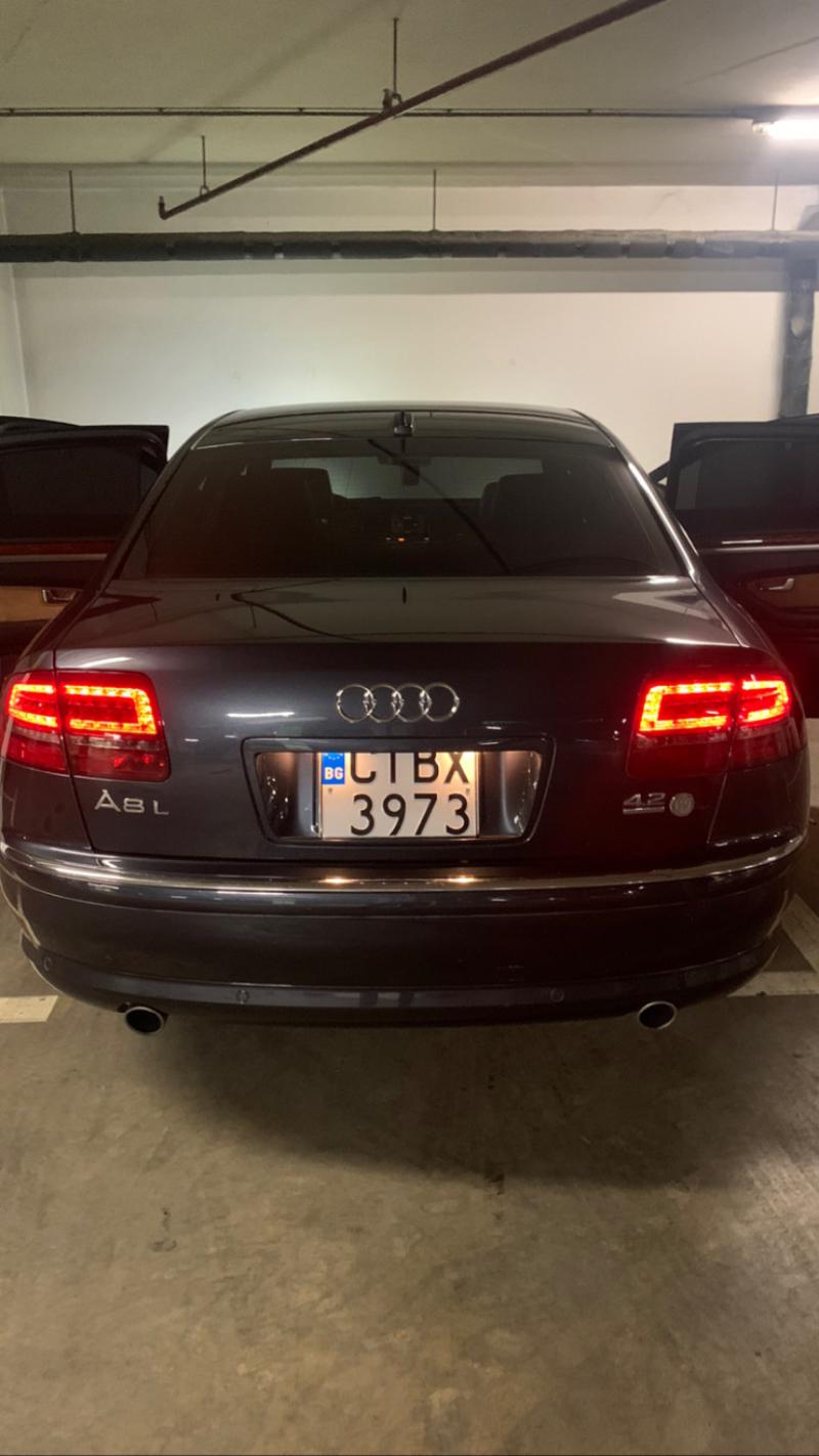 Audi A8 4.2 - изображение 1