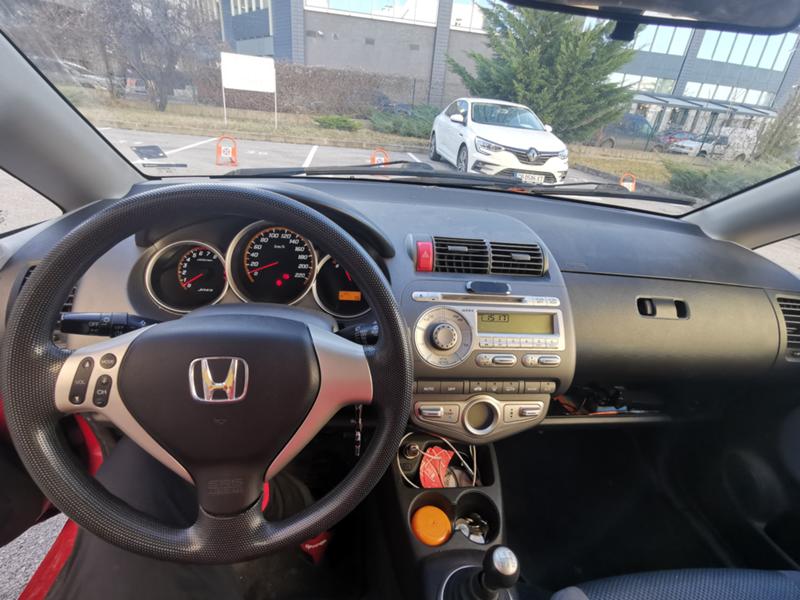 Honda Jazz 1.4 - изображение 5