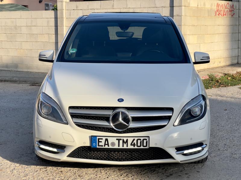 Mercedes-Benz B 200 LED Pano Navi - изображение 2