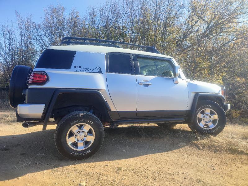 Toyota Fj cruiser 4,0 VVTI  - изображение 3