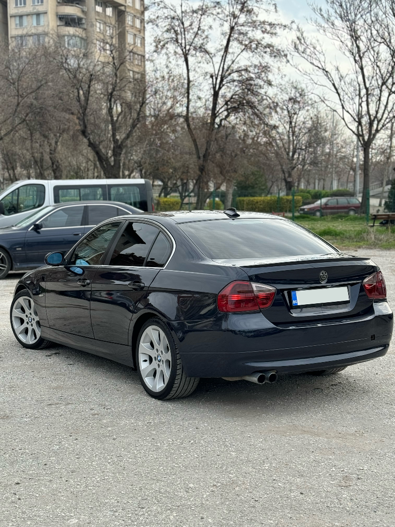 BMW 330 RWD - изображение 4