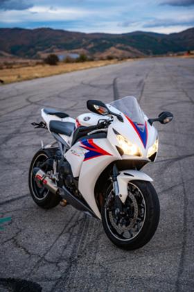 Обява за продажба на Honda Cbr 1000 RR ~16 600 лв. - изображение 5