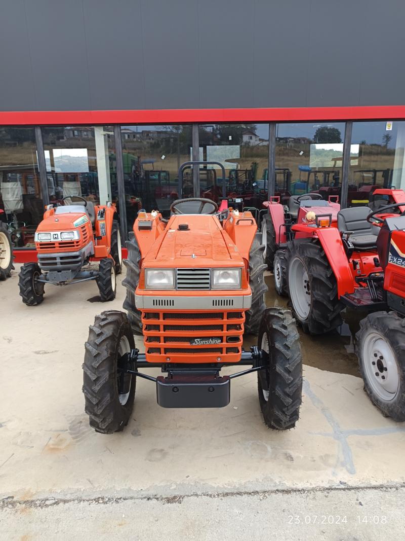 Трактор Kubota 245  4x4 - изображение 10