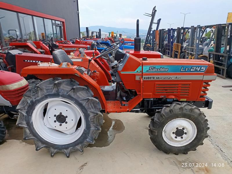 Трактор Kubota 245  4x4 - изображение 9