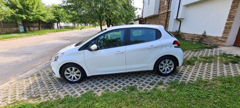 Peugeot 208 1.6 HDI EURO6  - изображение 2