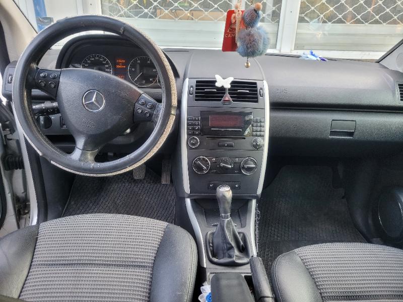 Mercedes-Benz A 200 1.9 - изображение 3