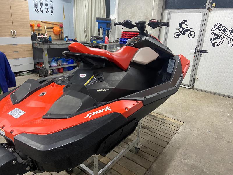 Джет Bombardier Sea Doo Spark trixx  - изображение 4