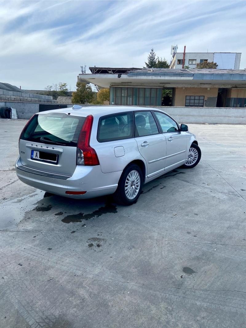 Volvo V50 2.0 D - изображение 6