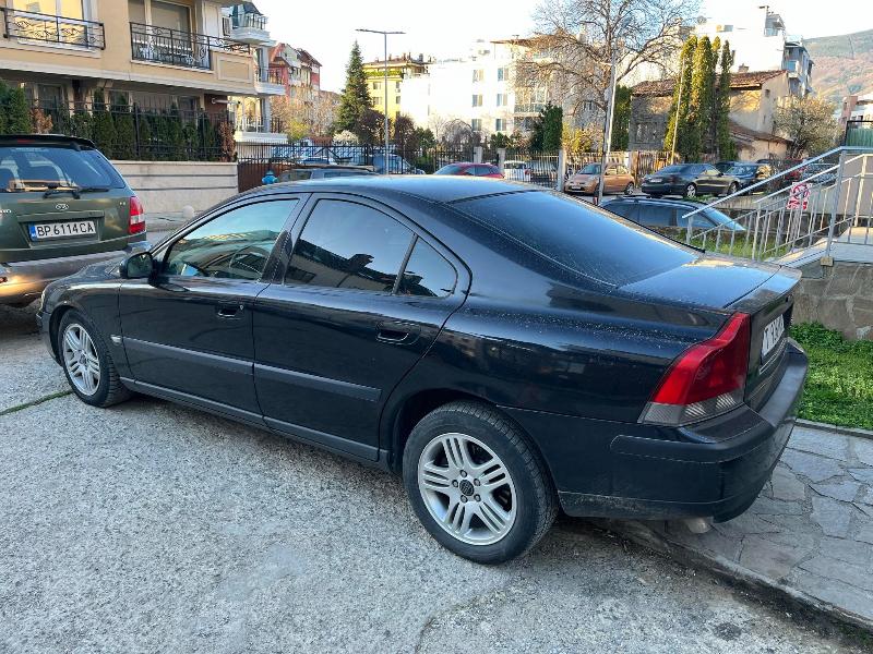 Volvo S60 2.4D - изображение 3