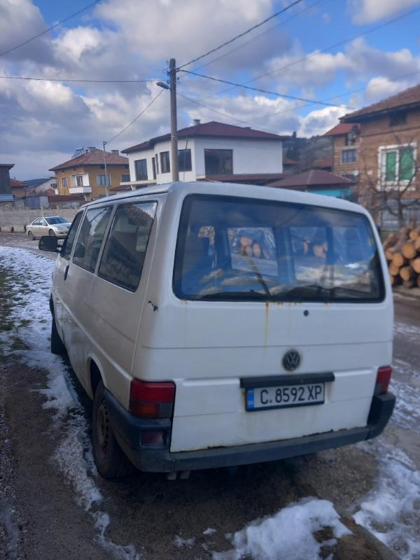 VW Transporter 2.4 - изображение 2