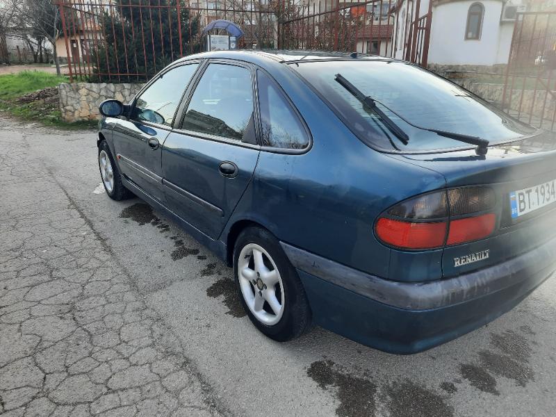 Renault Laguna 1.8 - изображение 10