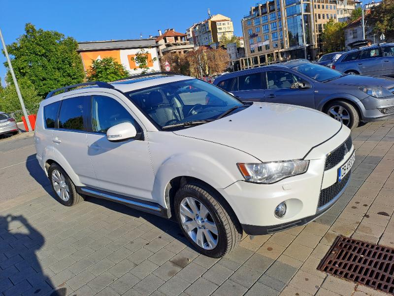 Mitsubishi Outlander 2,2 DID 156. 4 4 - изображение 2