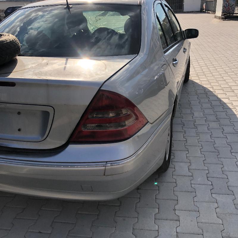 Mercedes-Benz C 220 2.2 - изображение 3