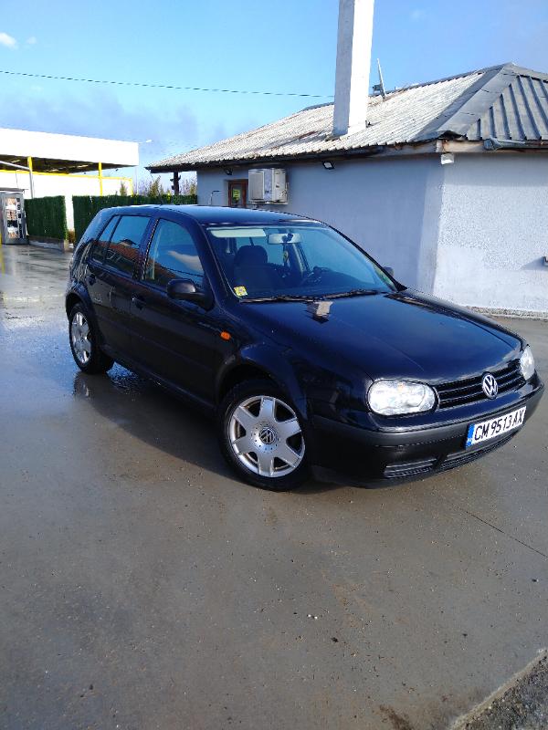 VW Golf 1.6 Бензин - изображение 2