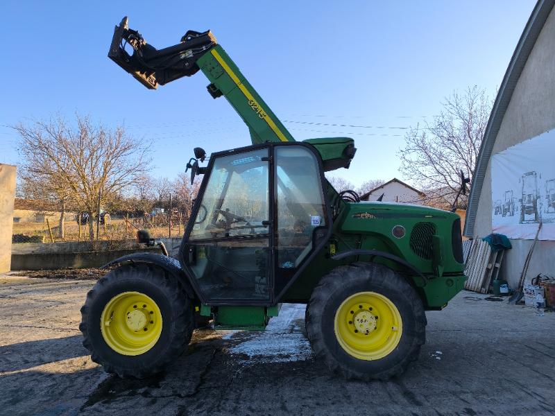 Телескопичен товарач John Deere 3215 - изображение 7