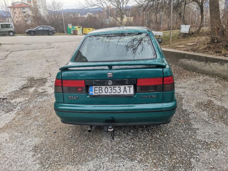 Seat Toledo 1,6 бенз - изображение 8