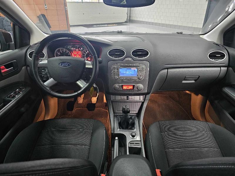 Ford Focus 2009 - изображение 4