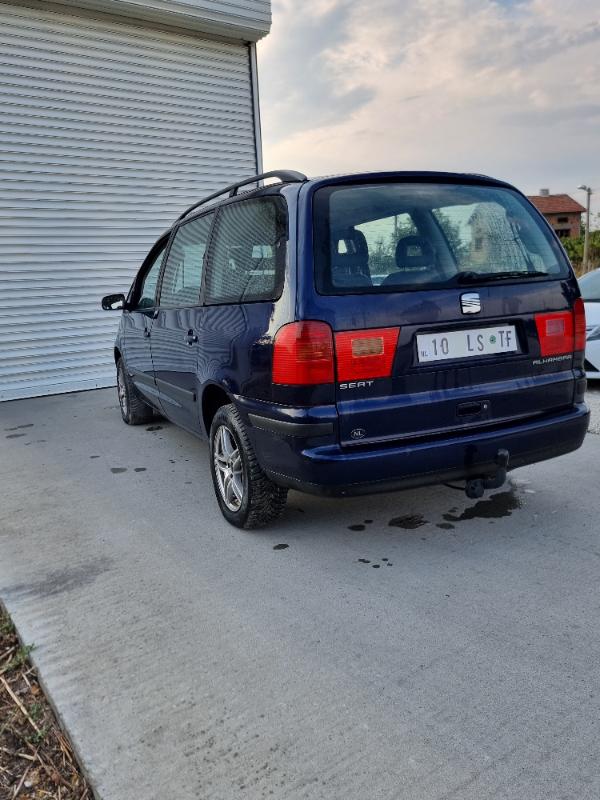 Seat Alhambra 2.0 - изображение 6