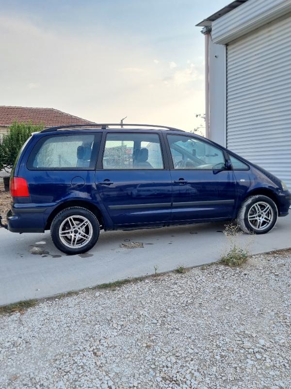 Seat Alhambra 2.0 - изображение 4