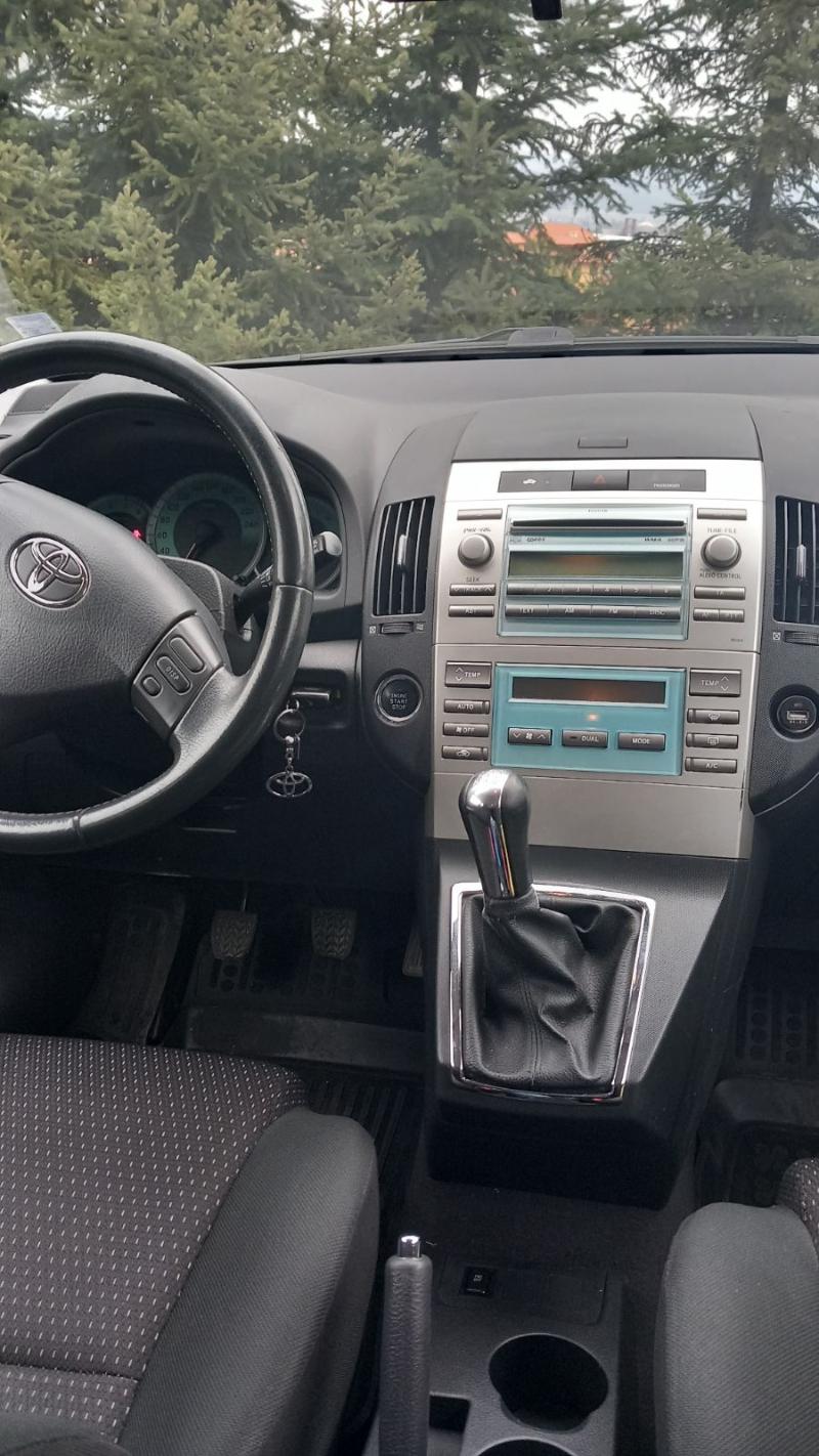 Toyota Corolla verso 1.6 - изображение 5