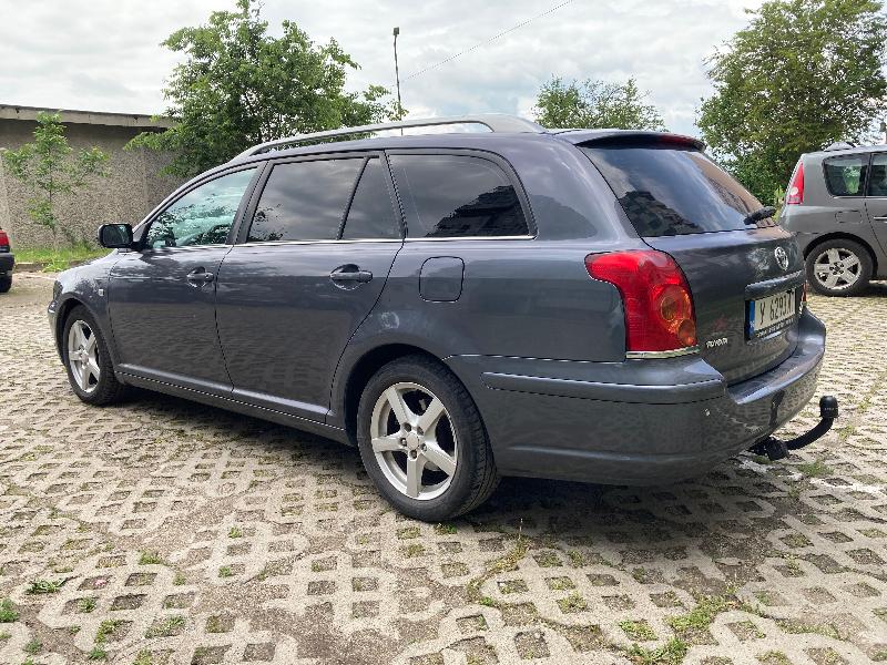 Toyota Avensis 2.2 150 - изображение 2