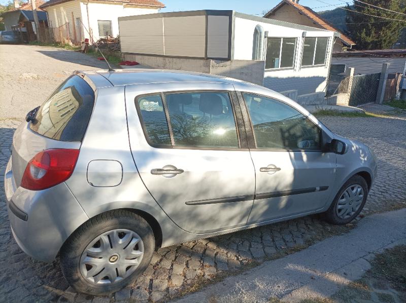 Renault Clio 1.4 - изображение 4