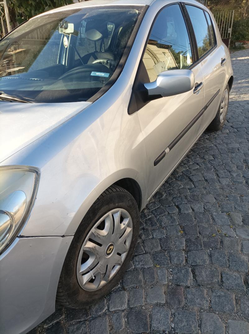 Renault Clio 1.4 - изображение 2