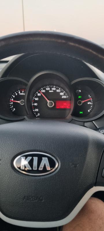 Kia Picanto 1.0 - изображение 10