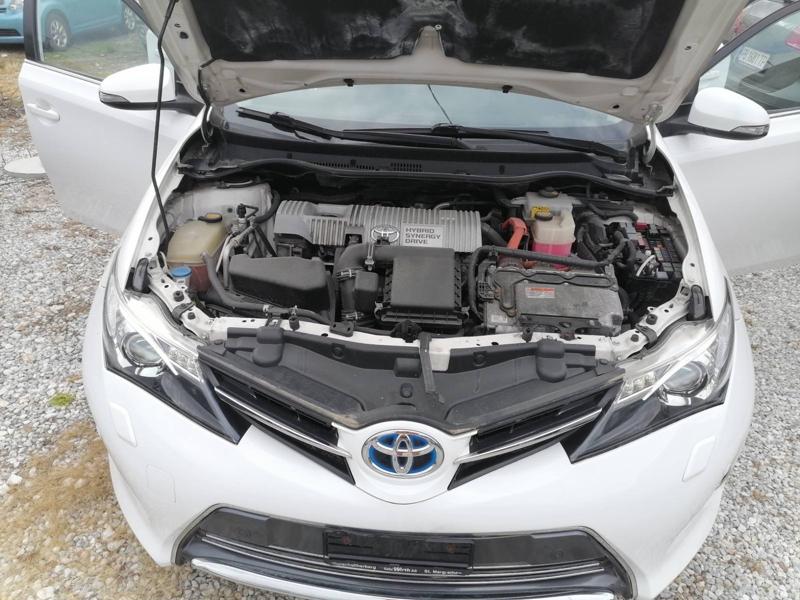 Toyota Auris  - изображение 4