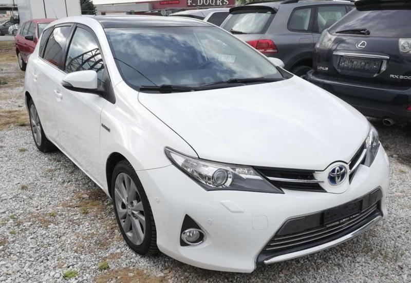 Toyota Auris  - изображение 3