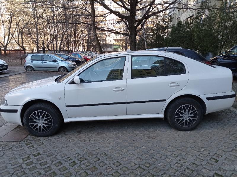 Skoda Octavia 1,6 - изображение 4