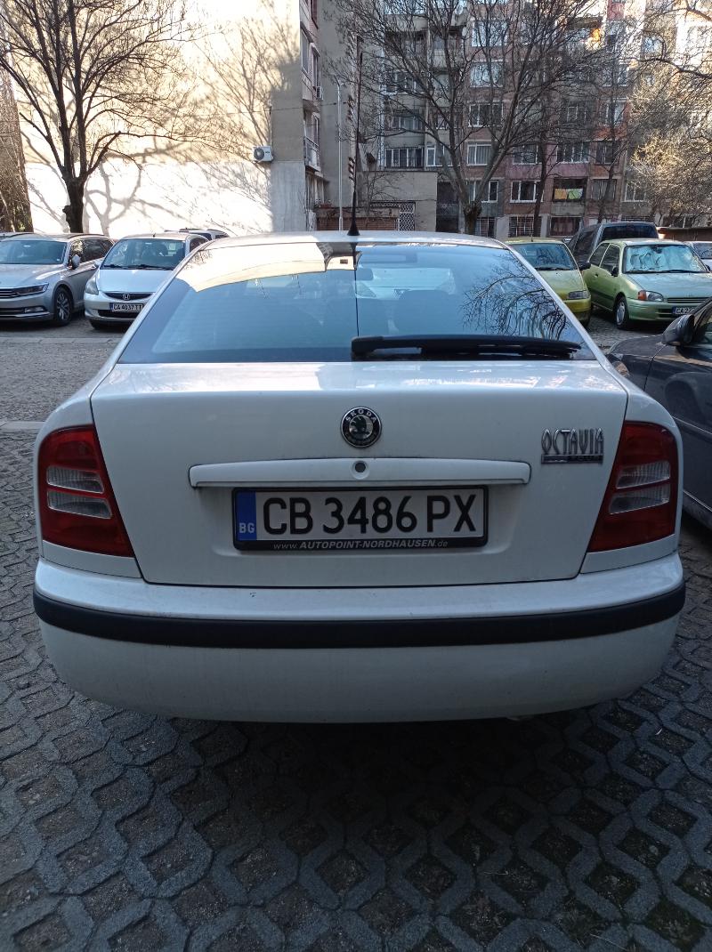 Skoda Octavia 1,6 - изображение 3