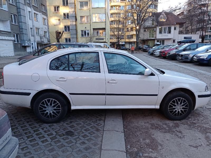 Skoda Octavia 1,6 - изображение 5