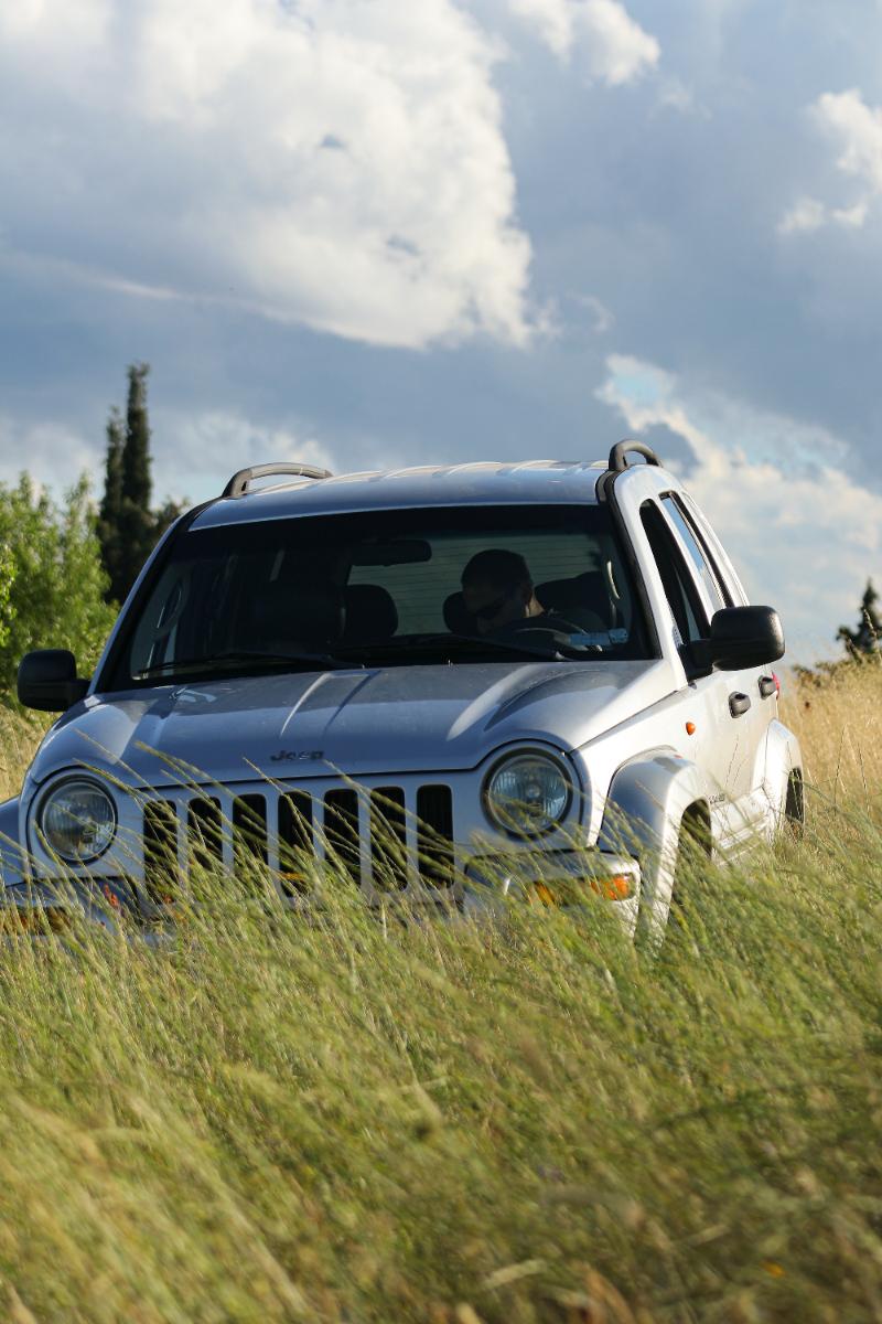 Jeep Cherokee 2.8 - изображение 2