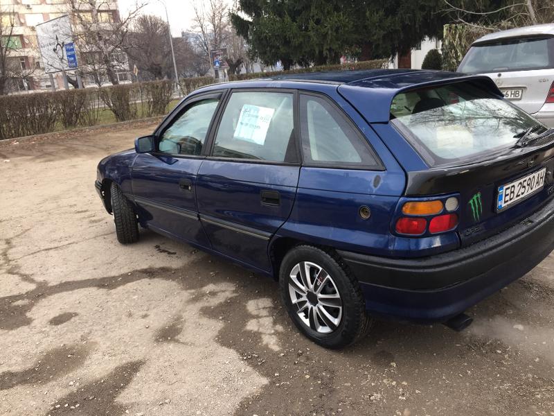 Opel Astra 1.6 - изображение 7