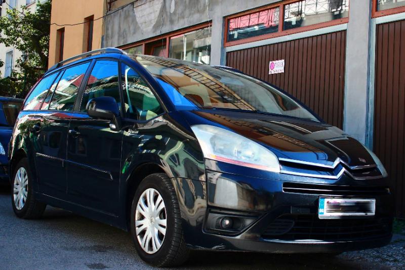 Citroen Grand C4 Picasso 1.8i - изображение 2