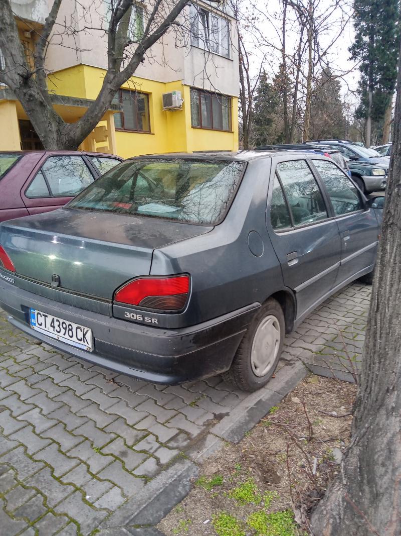 Peugeot 306 1,4i SR с люк - изображение 9