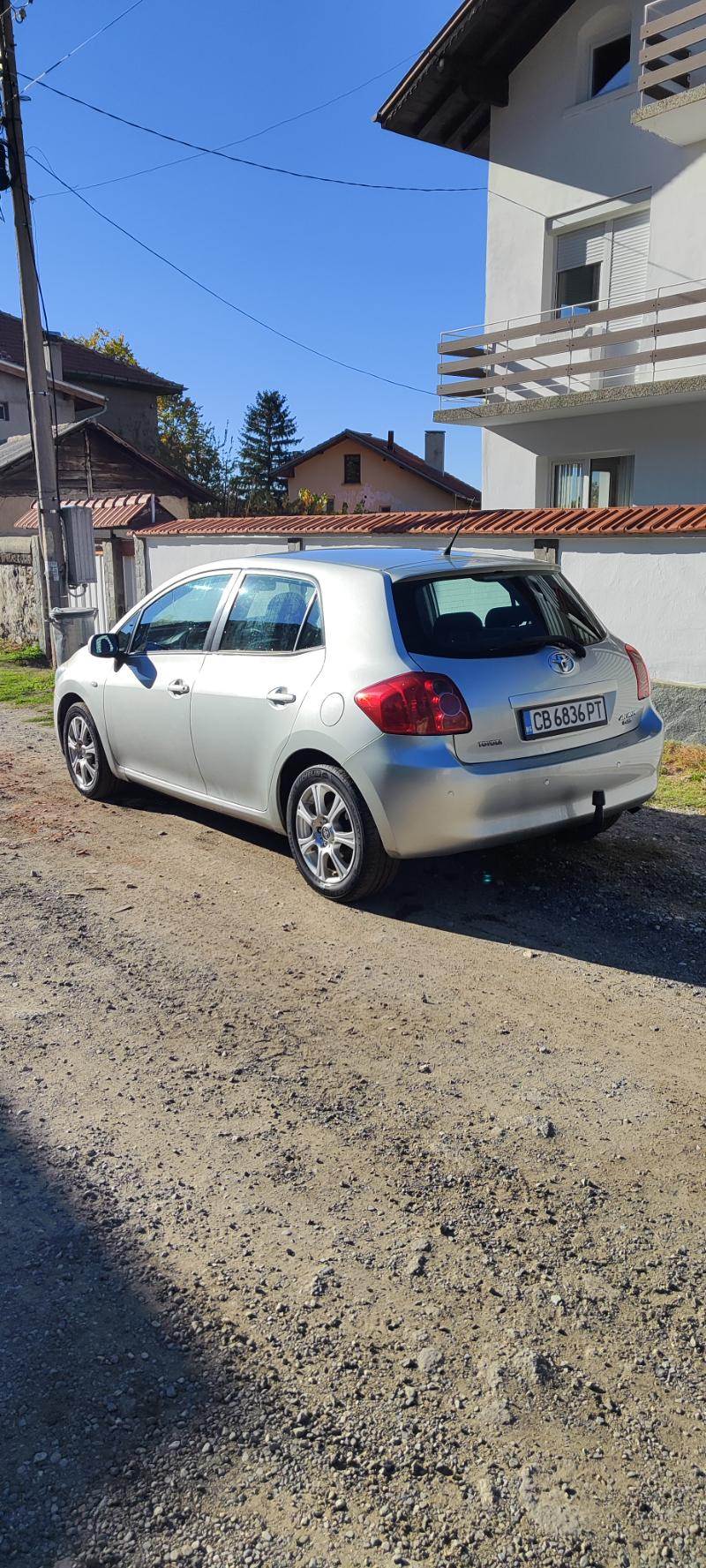 Toyota Auris 1.4D - изображение 5