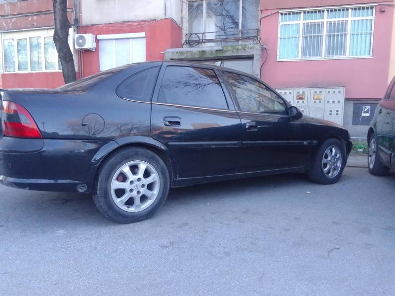 Opel Vectra 2.0 - изображение 6