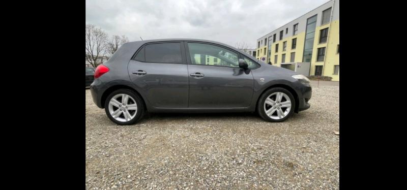 Toyota Auris D-4D - изображение 5