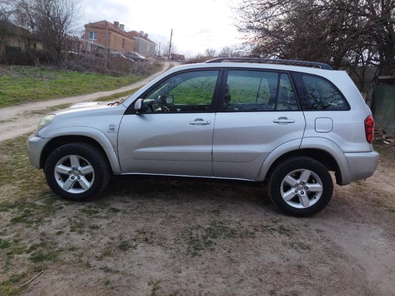 Toyota Rav4 2.0D4D - изображение 2