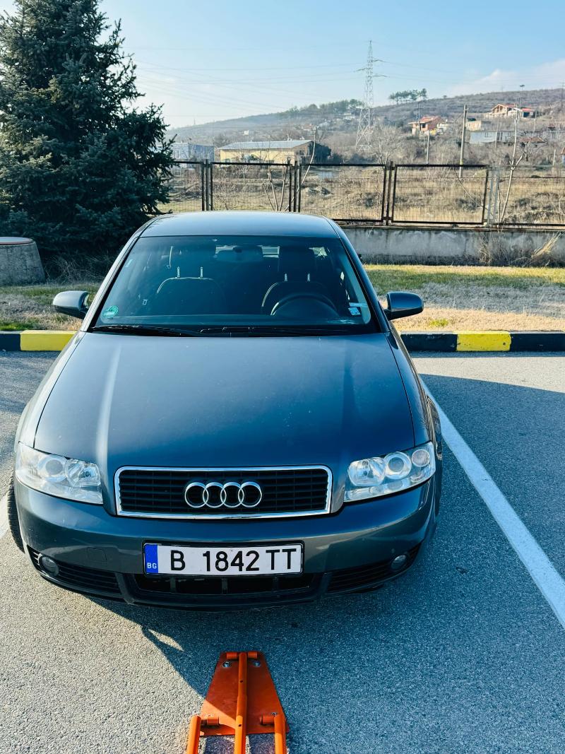 Audi A4 2.0 - изображение 2